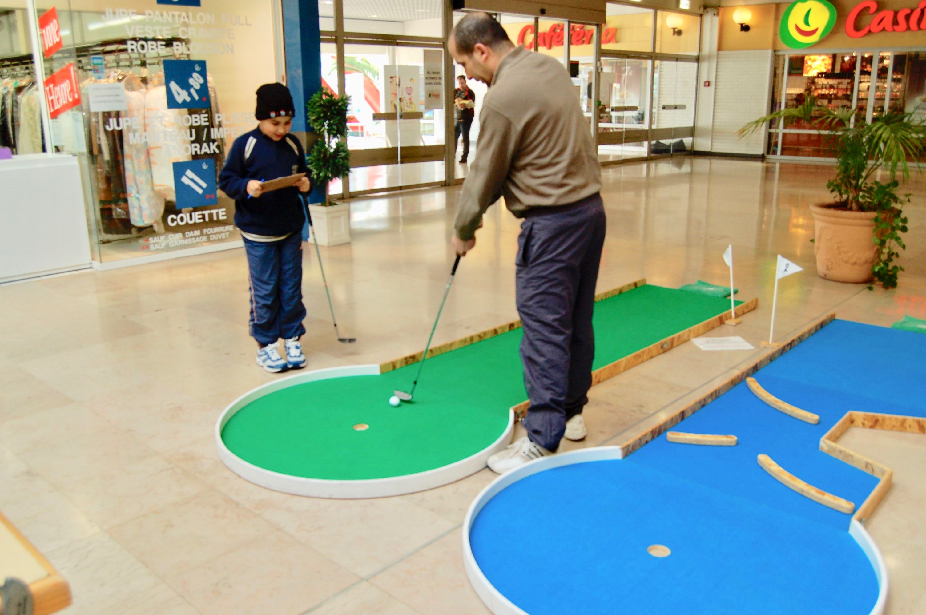 Animation-centre-commercial
Animation centre ville
Location jeux en bois
Animation ludique
Location mini-golf